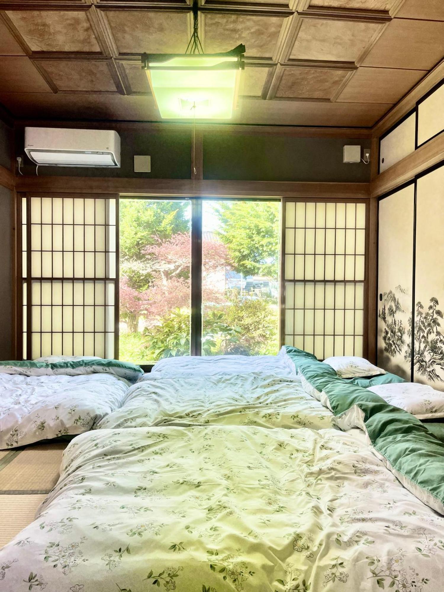 T&T Fujiyama Guest House Fujiyoshida Exterior photo