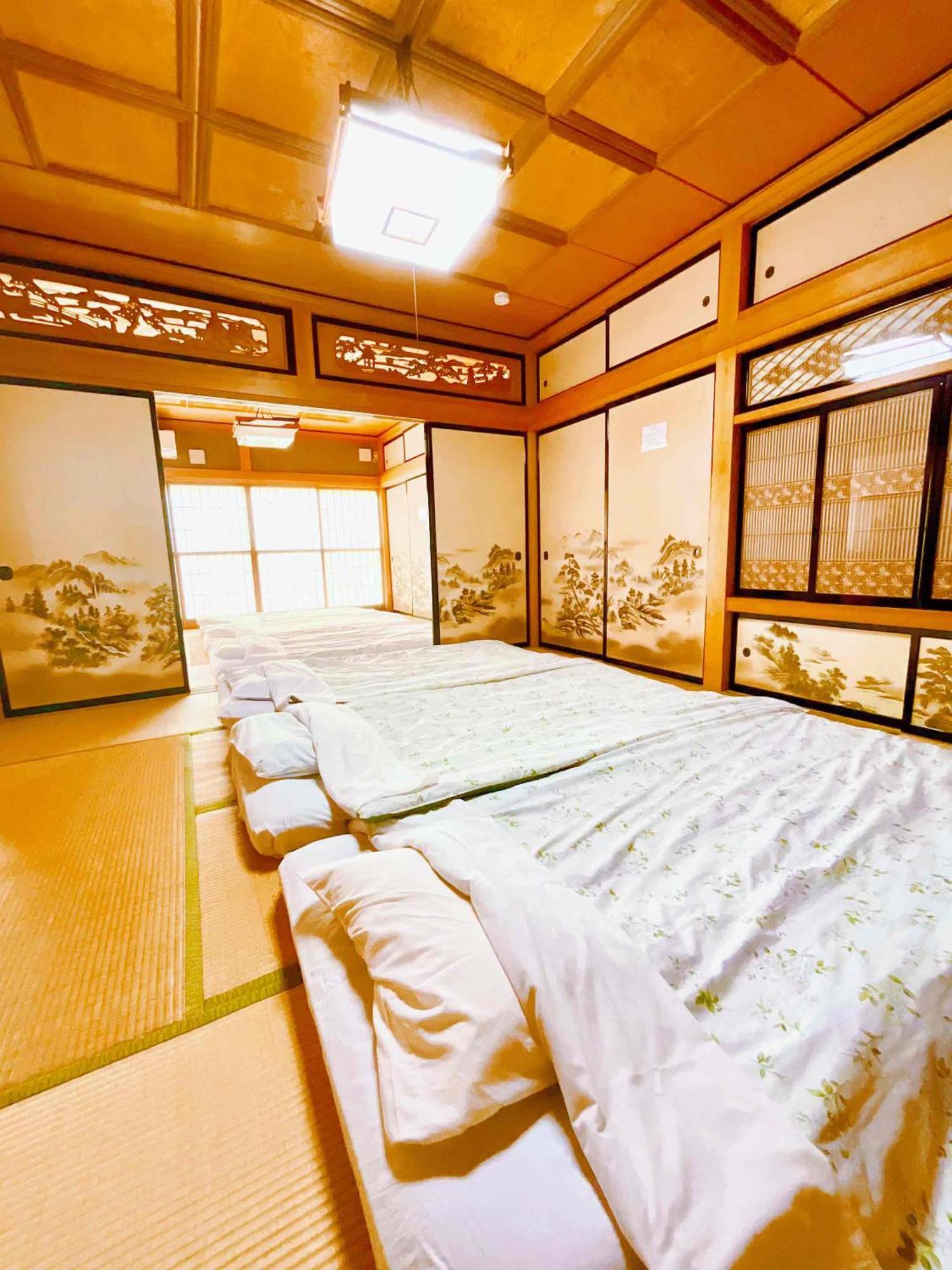 T&T Fujiyama Guest House Fujiyoshida Exterior photo